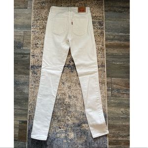 Levi High Rise Skinny Jeans